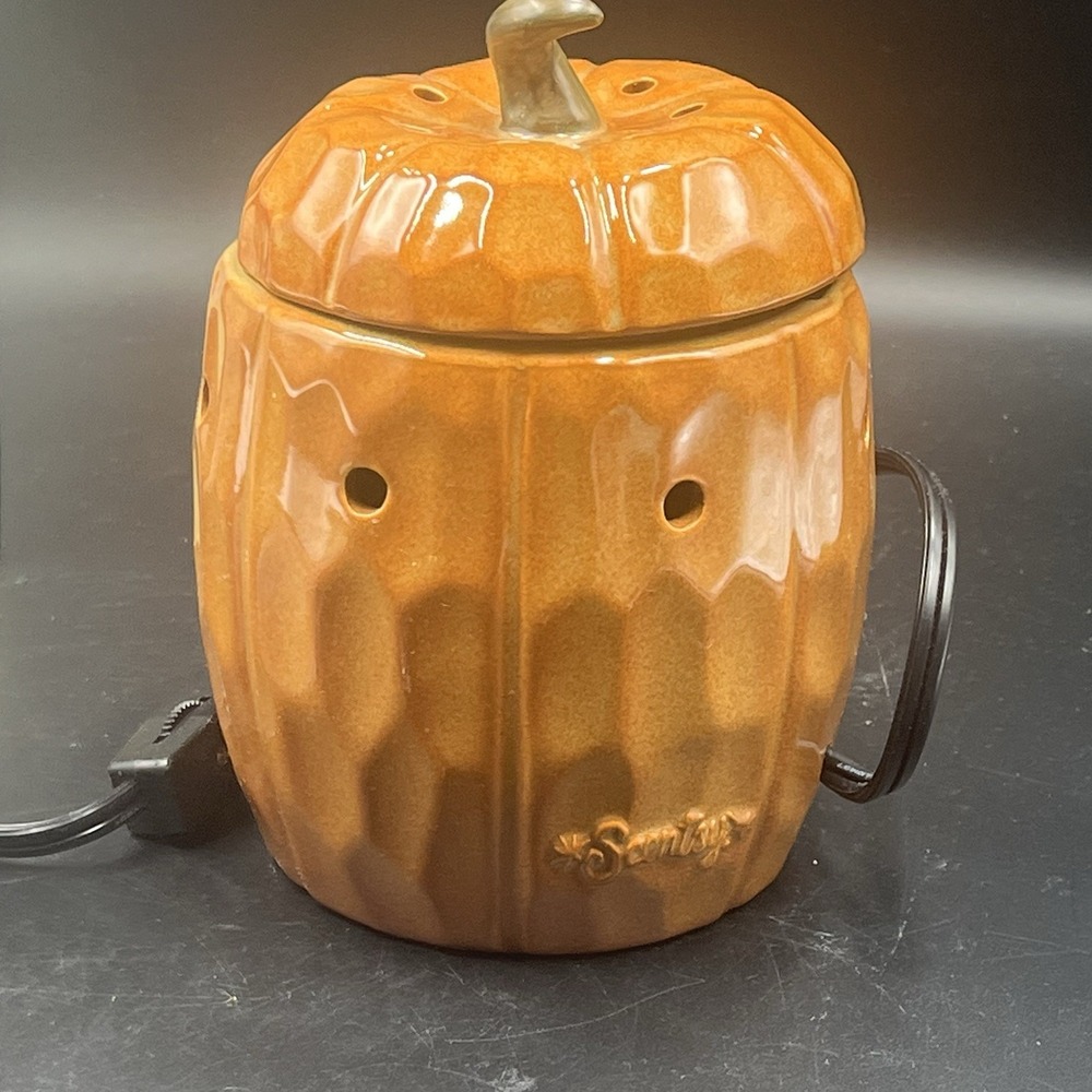 Scentsy Pumpkin Wax‎ Warmer Mid Size Retired 2010
